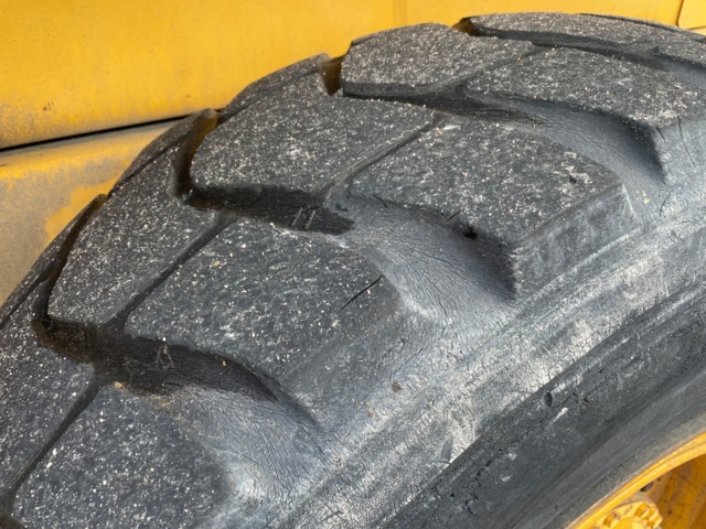 768183-36 Loader Volvo L70