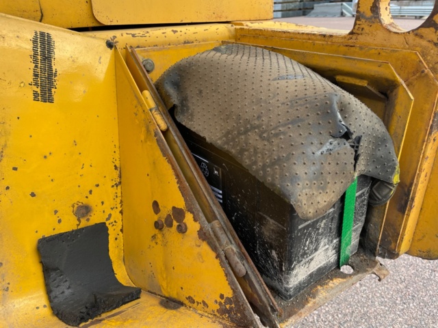 768183-44 Loader Volvo L70