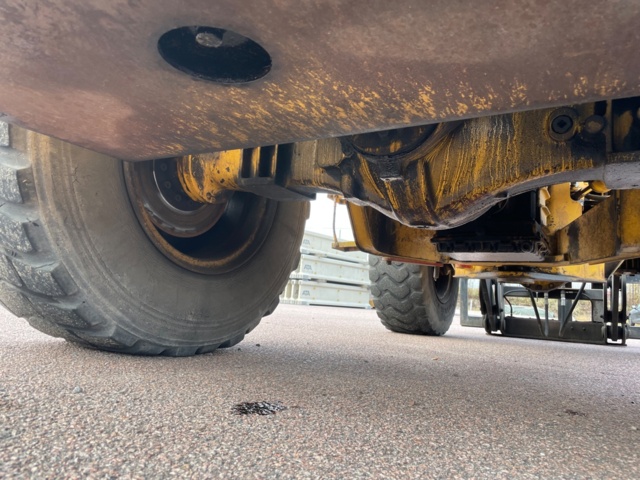 768183-47 Loader Volvo L70