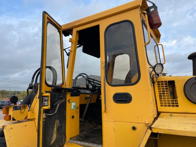 768183-53 Loader Volvo L70