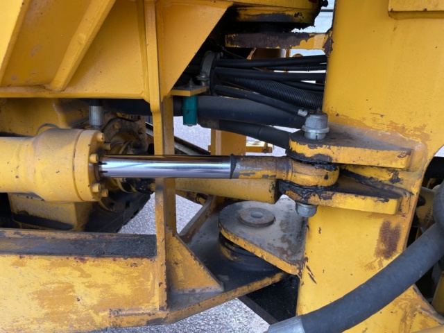 768183-71 Loader Volvo L70