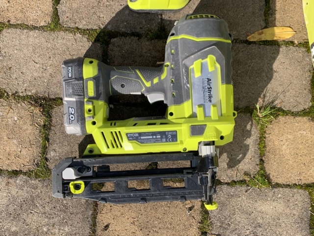 825036-3 Ryobi diving gun