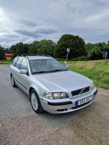 950732-3 Volvo V40 1.9 D -2004