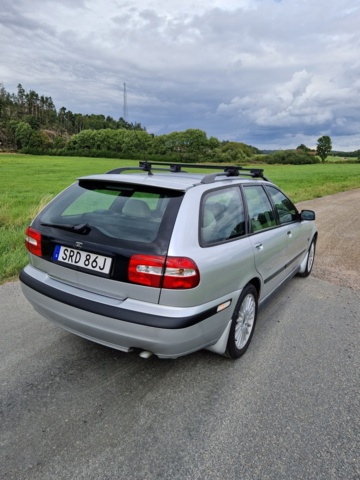 950732-4 Volvo V40 1.9 D -2004