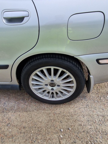 950732-7 Volvo V40 1.9 D -2004