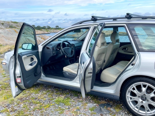 950732-18 Volvo V40 1.9 D -2004