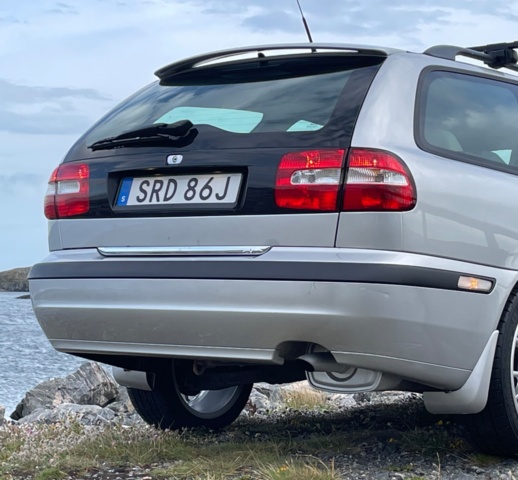 950732-19 Volvo V40 1.9 D -2004