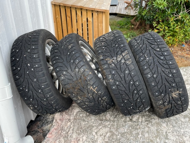 950732-38 Volvo V40 1.9 D -2004