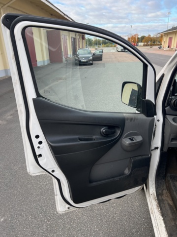 917476-27 Nissan NV200 Van 1.5 dCi -2012