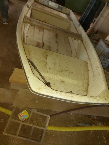 880768-3 Boat MOVILAMI in composite