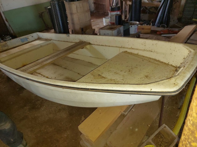 880768-4 Boat MOVILAMI in composite