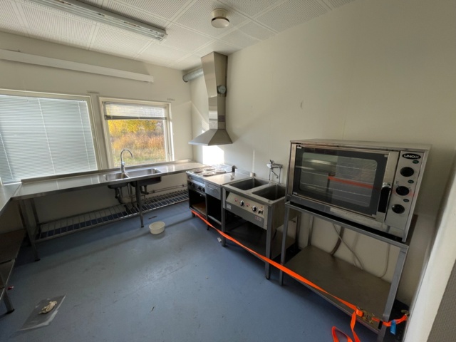 906970-32 20 husmoduler - fd. förskola t.o.m 2021, totalt ca 850 m2 i två plan