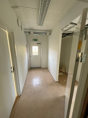 906970-46 20 husmoduler - fd. förskola t.o.m 2021, totalt ca 850 m2 i två plan
