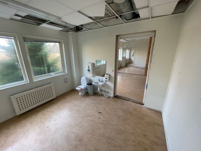 906970-53 20 husmoduler - fd. förskola t.o.m 2021, totalt ca 850 m2 i två plan