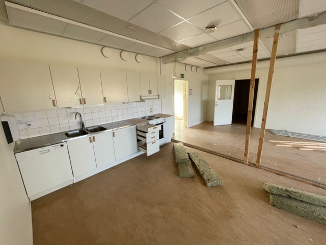 906970-88 20 husmoduler - fd. förskola t.o.m 2021, totalt ca 850 m2 i två plan