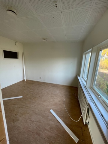 906970-90 20 husmoduler - fd. förskola t.o.m 2021, totalt ca 850 m2 i två plan