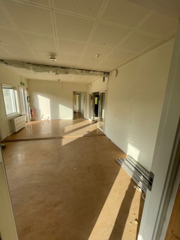 906970-96 20 husmoduler - fd. förskola t.o.m 2021, totalt ca 850 m2 i två plan