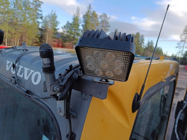 928435-71 Crawler excavator Volvo EC140BLC -2007