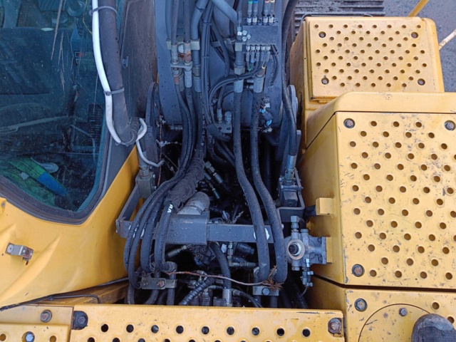 928435-72 Crawler excavator Volvo EC140BLC -2007