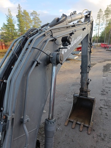 928435-73 Crawler excavator Volvo EC140BLC -2007
