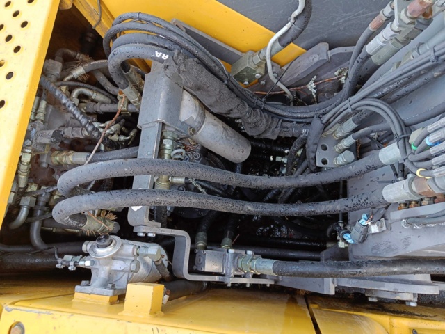 928435-74 Crawler excavator Volvo EC140BLC -2007