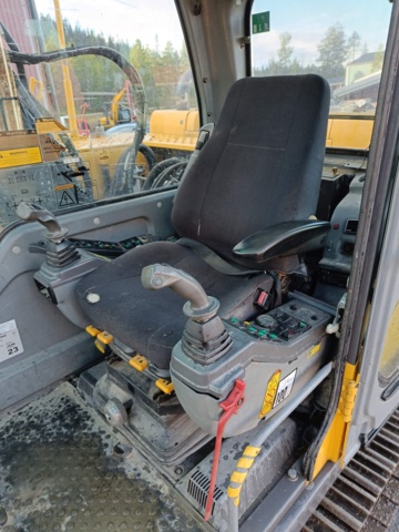 928435-91 Crawler excavator Volvo EC140BLC -2007