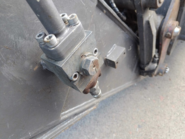 928435-120 Crawler excavator Volvo EC140BLC -2007