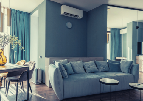 Furniture & decorations
