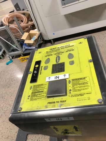 951346-3 ESD passage gate