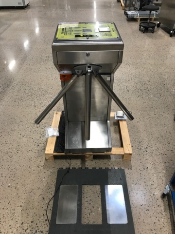 951346-2 ESD passage gate