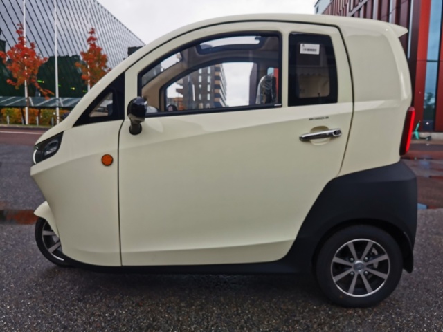 951129-2 Moped car Aima A380