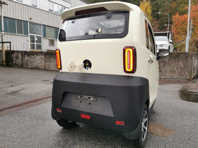 951129-4 Moped car Aima A380