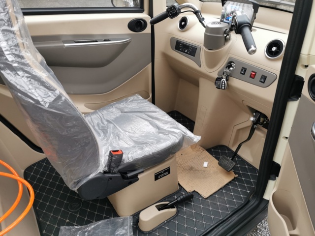 951129-14 Moped car Aima A380