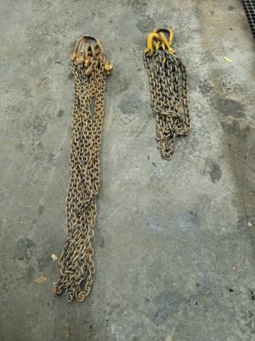 928507-1 Two lifting chains