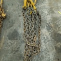 928507-2 Two lifting chains
