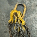 928507-3 Two lifting chains