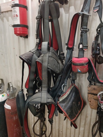 928525-4 Lifting harnesses and accessories