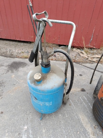 928543-3 Compressed air driven grease gun