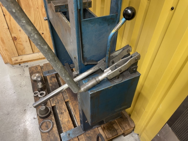 768410-7 Press Stenhøj 25 tons - 1986