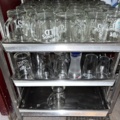 868765-7 Party with drinking glasses / Shelves