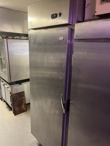 868814-1 Restaurant fridge