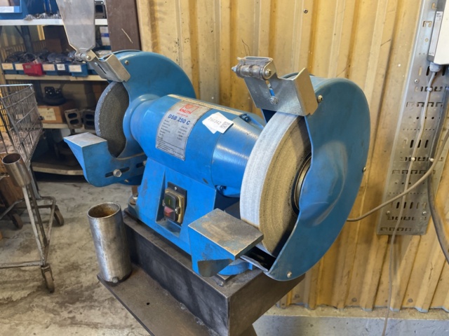 768342-3 Tool grinder Knuth DSB 250 C