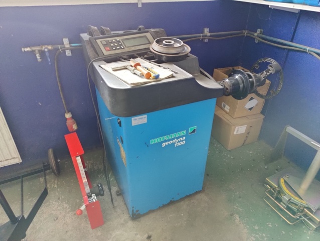 951648-1 Balancing machine Hofmann Geodyna 1100