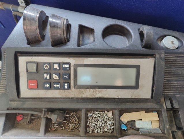 951648-3 Balancing machine Hofmann Geodyna 1100