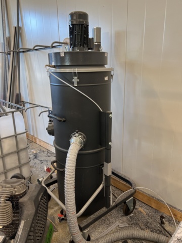 946076-1 Metal chip extraction