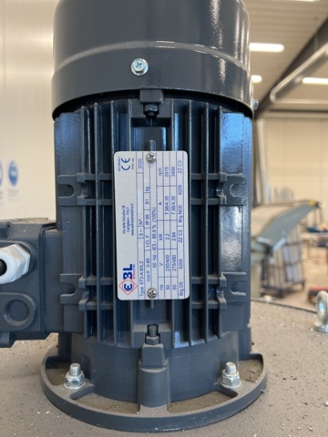 946076-7 Metal chip extraction