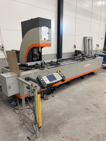 946080-1 CNC Mill Elumatic SBZ 122