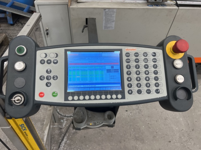 946080-3 CNC Mill Elumatic SBZ 122