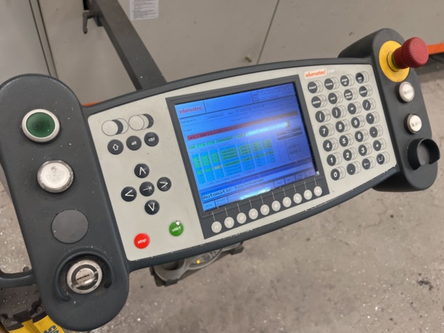 946080-5 CNC Mill Elumatic SBZ 122