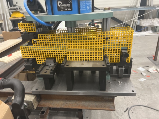 946095-6 Press tool Shoham